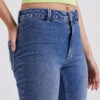PIMKIE Jean Flare Taille Haute Raw Cut -Urban Soldes 141824 683A06 portrait HD 2