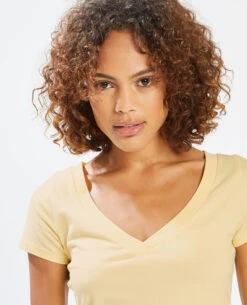 PIMKIE T-shirt Col V -Urban Soldes 408434 049A00 portrait HD 4