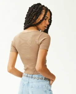 PIMKIE T-shirt Cropped Col V -Urban Soldes 409755 E76A0E portrait HD 4