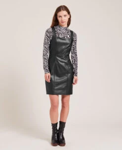 PIMKIE Robe Courte En Simili Cuir -Urban Soldes 781900 899A08 portrait HD 3