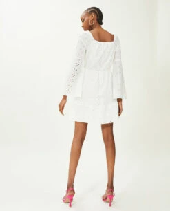 PIMKIE Robe Courte Broderie Anglaise -Urban Soldes 781946 912A09 portrait HD 4