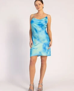 PIMKIE Robe Courte Asymétrique Col Bénitier -Urban Soldes 781968 A60I06 portrait HD 4