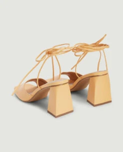 PIMKIE Sandales Talons Pyramides -Urban Soldes 919422 154A01 portrait HD 4